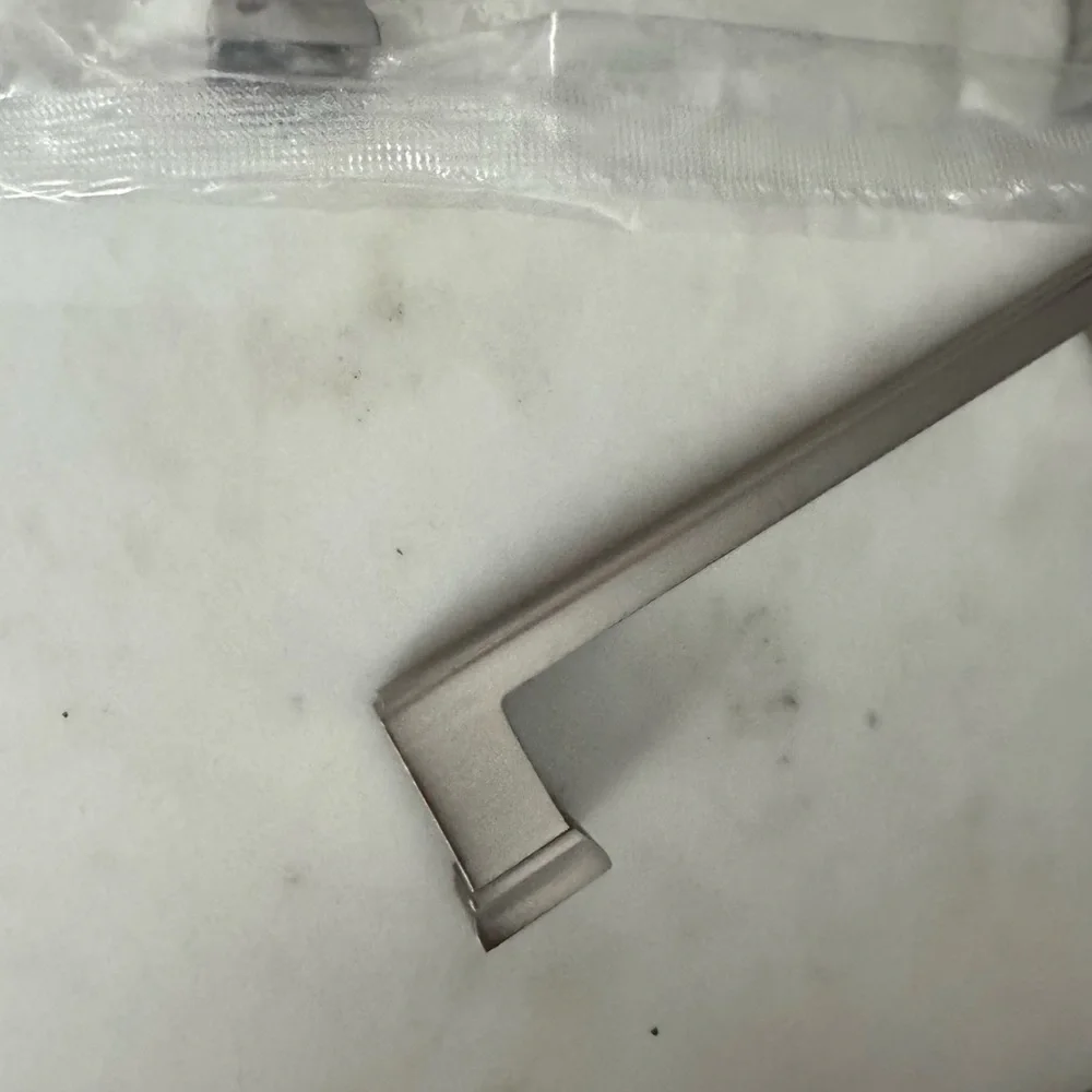 🛍🏙3️⃣ for $1️⃣5️⃣ 🆕 Bundle of 2 Glacier Bay brushed satin nickel cabinet pulls